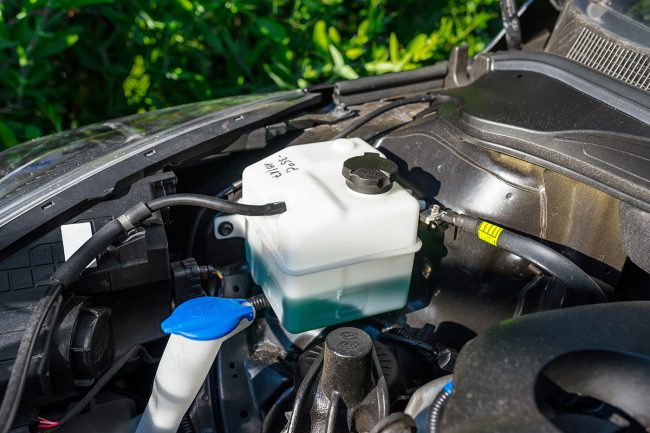 Locating Antifreeze Leaks Locating Antifreeze Leaks